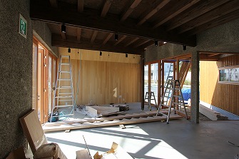 仕上工事が始まりました。