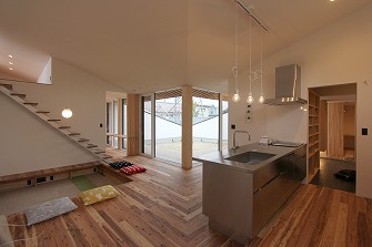 今週末は内覧会です。