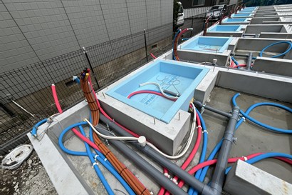 床下の配管工事
